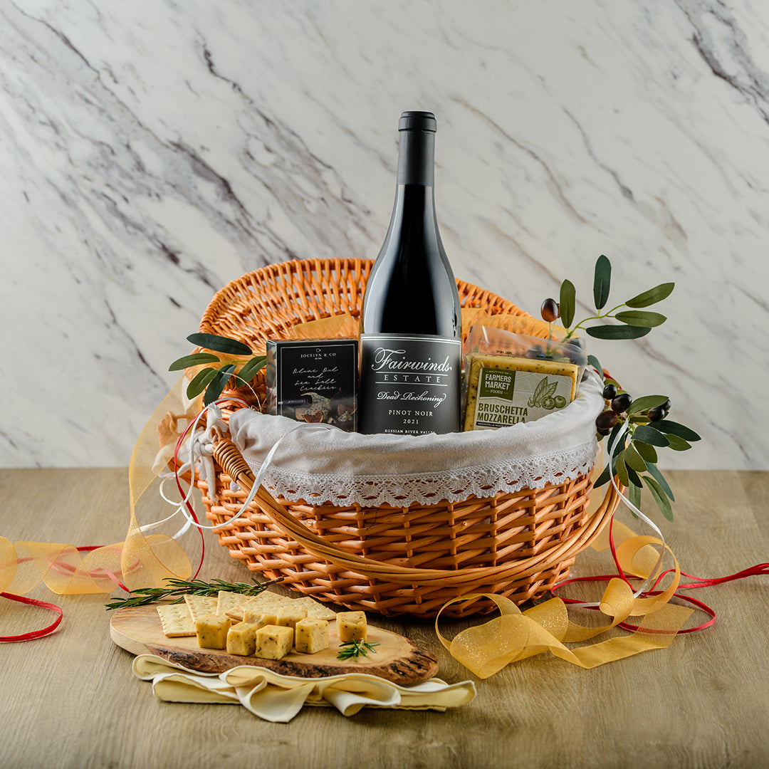 Signature Red Picnic Basket - Fairwinds