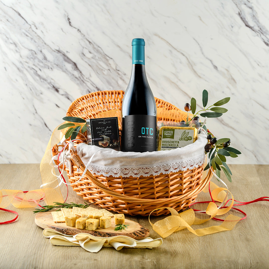 OTC Pinot Noir Signature Picnic Basket