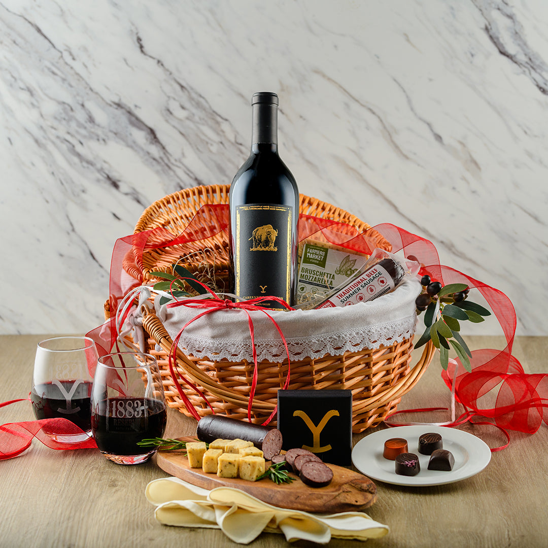 Deluxe Picnic Basket - Yellowstone