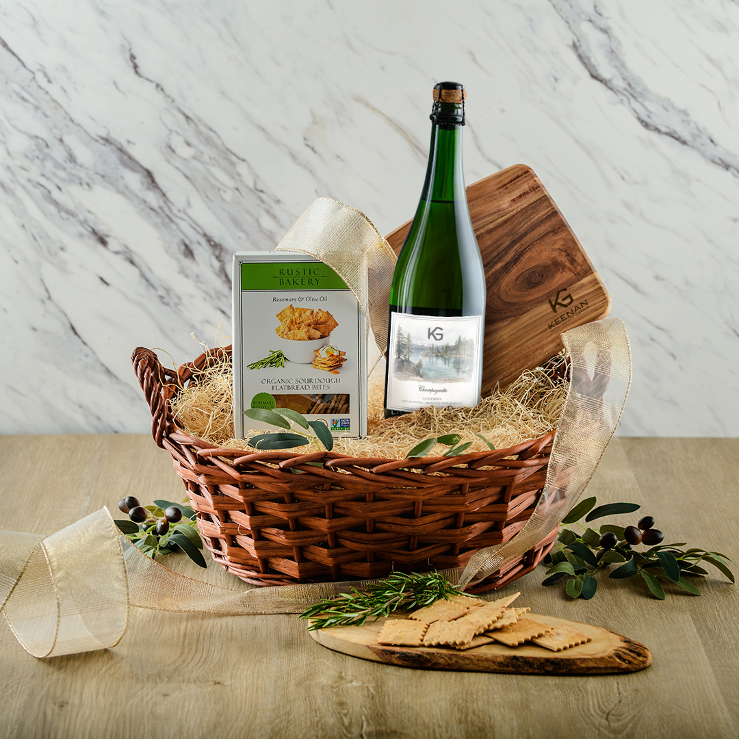 Welcome Home Champagnette Gift Basket